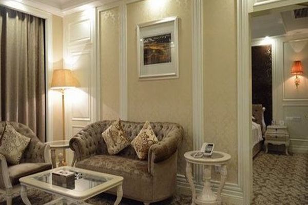 Baiyunbian Hotel (Jingzhou)